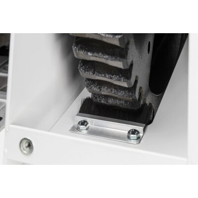 Brush on worm gear transmission