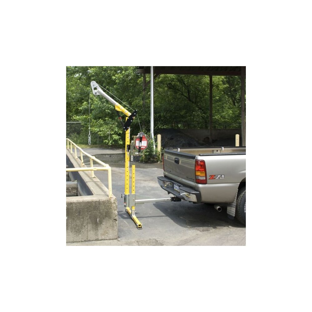 Vehicle Hitch Mount Sleeve Honeywell DuraHoist™ in use Vehicle Hitch Mount Sleeve Honeywell DuraHoist™ in use